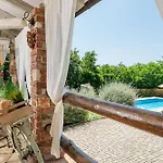 Villa Vally