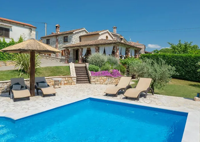 Vally Villa