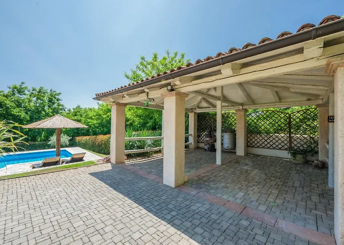 Villa Vally *